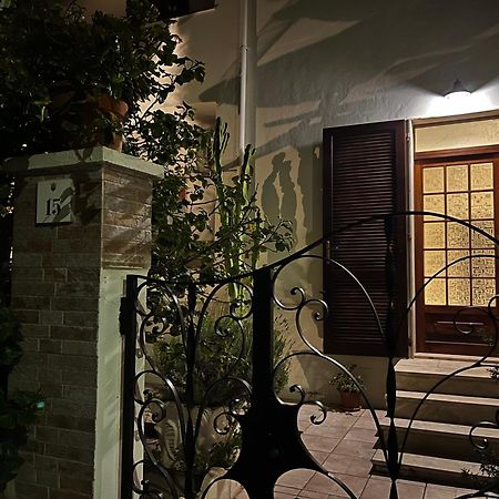 Tap Apartments - In Independent House With Private Garden Alghero Esterno foto